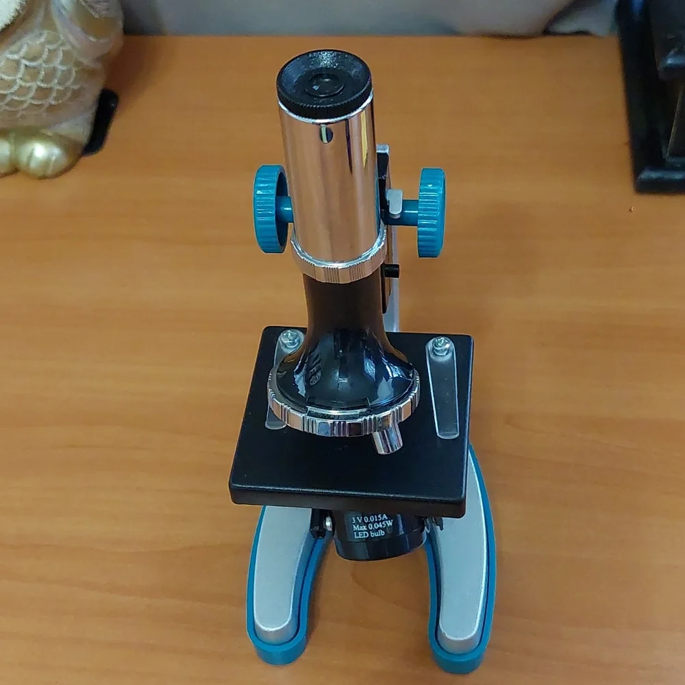 Kids Light up microscope with one slide. Light works. Made of metal! Like new! - Picture 3 of 9